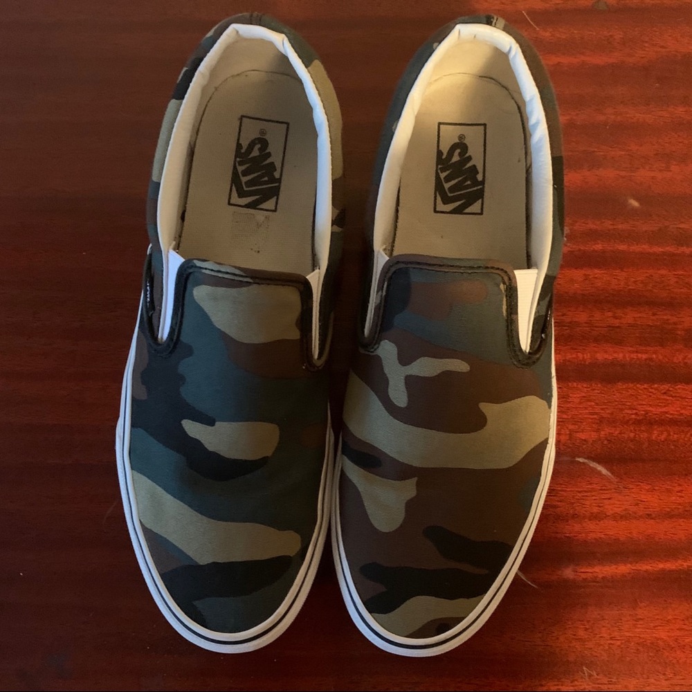 Like new Camo Slip-on Vans